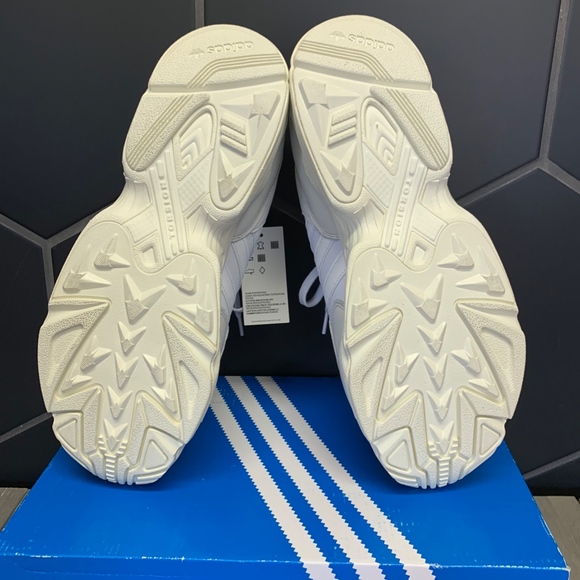 adidas yung 96 triple white